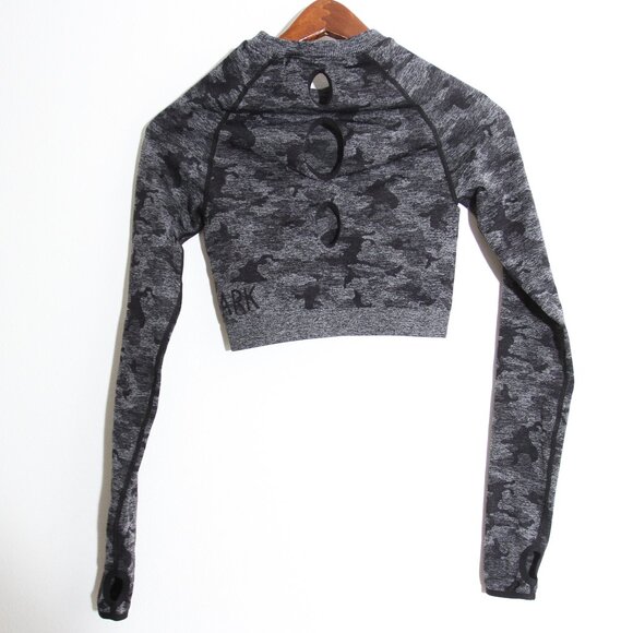 Gymshark Adapt Camo Seamless Crop Top Long Sleeve Cutout Gray Black Size Small - Picture 11 of 12
